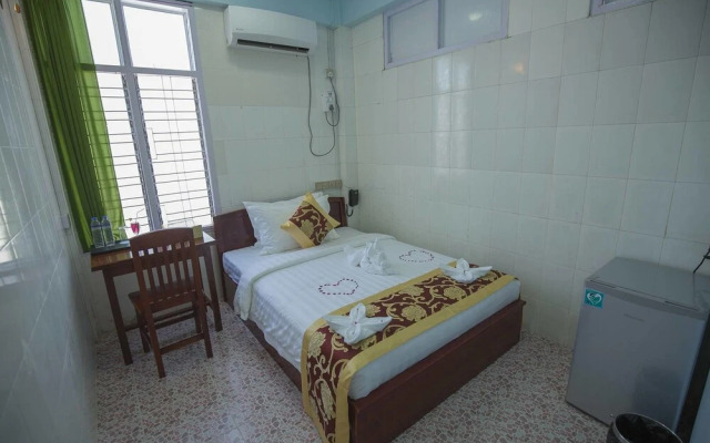 Golden Gum-Kino Hotel Mandalay