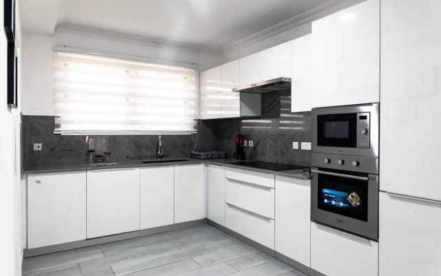 Luxurious Executive Room Available