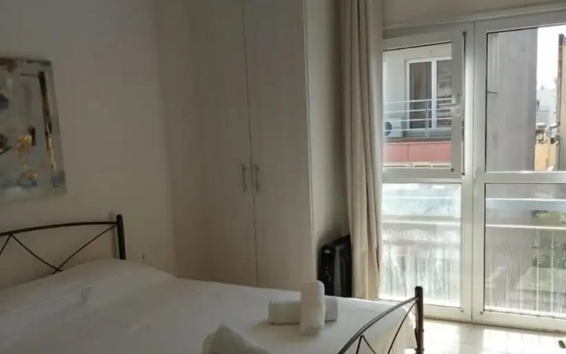 Cozy Apartment  Side View of Acropolis