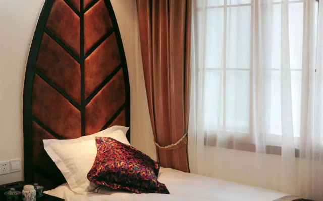 Rulai Xinling Inn