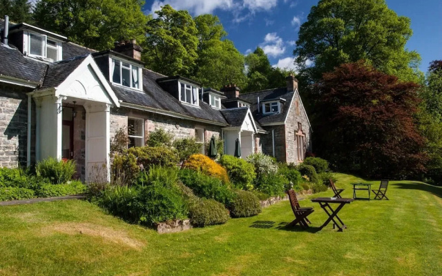 The Cnoc Hotel