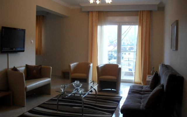 Kyknos De Luxe Suites & Rooms