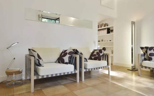 Park & Cloister Views Exclusive Apartment