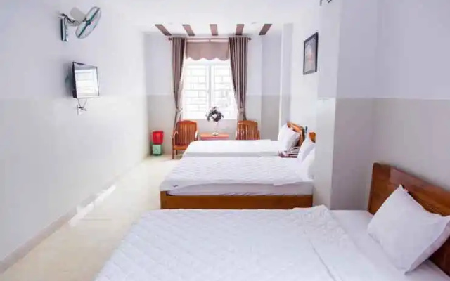 Hoang Thinh Hotel Kon Tum
