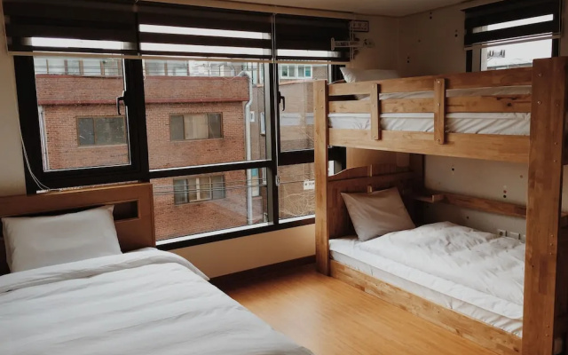 Seoul Crown 88 Guest House - Foreign Guests Only