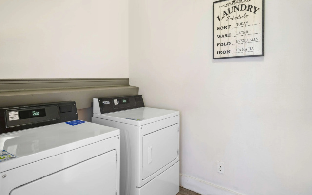 Best Western Plus Peppertree Airport Inn