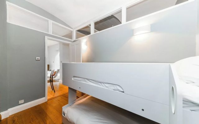 South-Kensington Apartment
