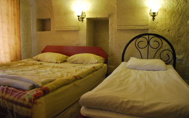 Lalezar Cave Hotel