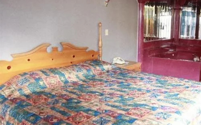 Yankee Clipper Motor Inn
