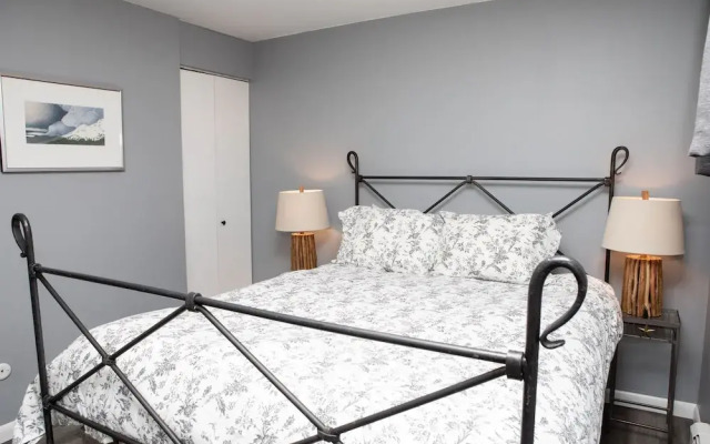 6 Chamonix Lane 1 Bedroom Townhouse by RedAwning