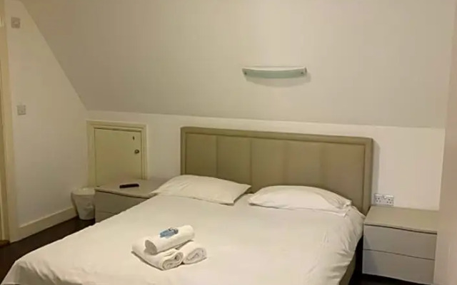 News Hotel Charlotte&Tottenham Rooms&Flats by DC London Rooms