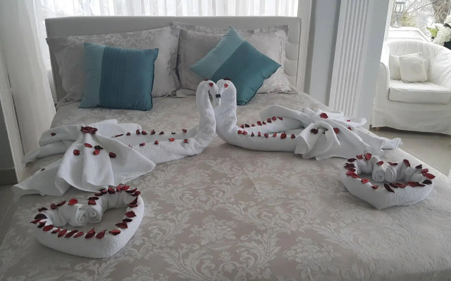 Yasemin Suite