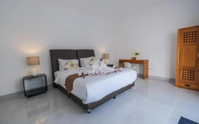 Villa Akmali Seminyak Drupadi 2 Bedrooms w/Pool 5mins to Beach