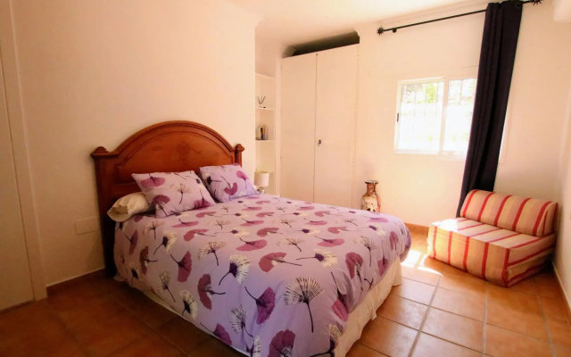 Tess Villa El Oasis