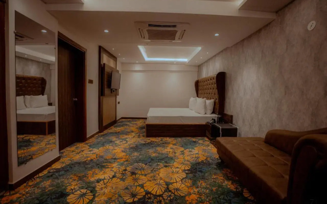 Royal Ritz