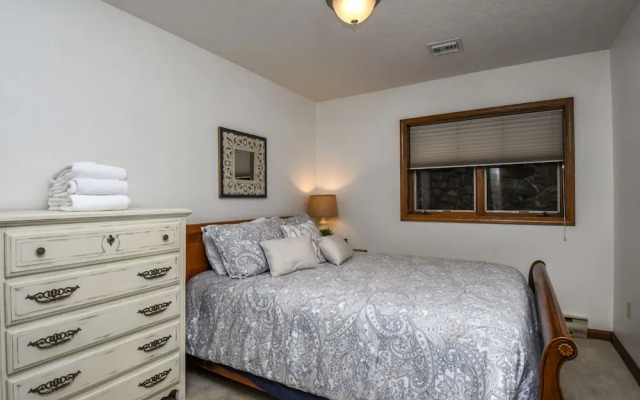 Glendale Shores 2 Bedroom Townhome #20