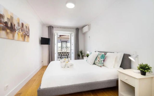 Stunning 2BDR Apartment in Chiado by LovelyStay