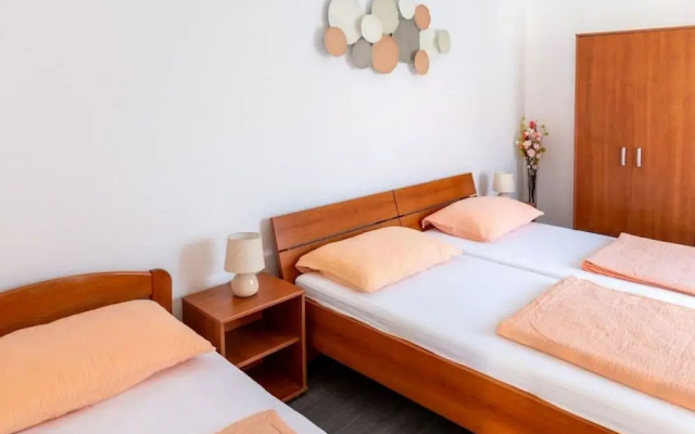 Apartment Luce 2 in Povljana