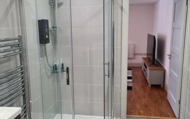 Remarkable 2-bed Apartment in Ilfracombe