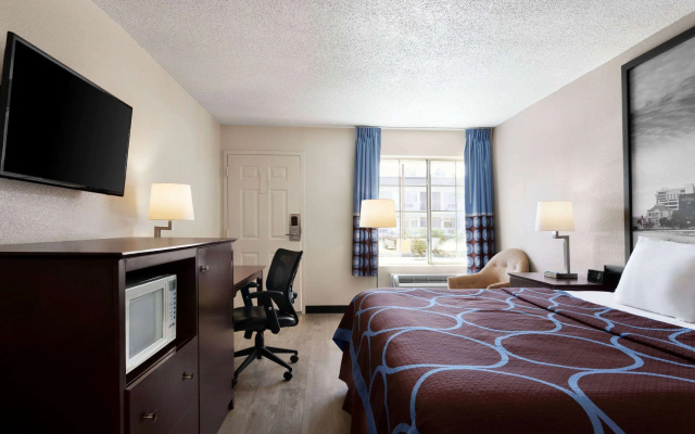 Super 8 by Wyndham Gulfport Airport NW/Near Biloxi