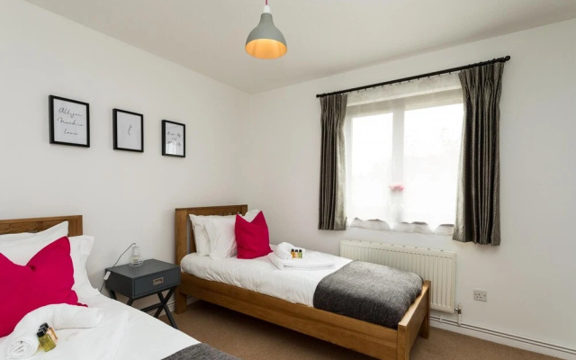 Grassmere- 3 bed Self Contained House- Close to Hospitals