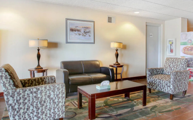 Quality Inn and Suites Beaver Dam