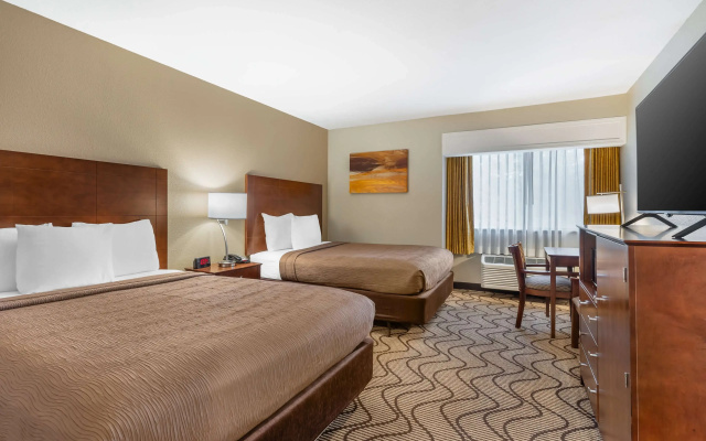 Best Western John Muir Inn