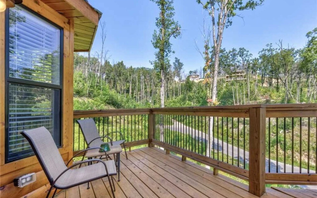 Misty Hollow - Three Bedroom Cabin
