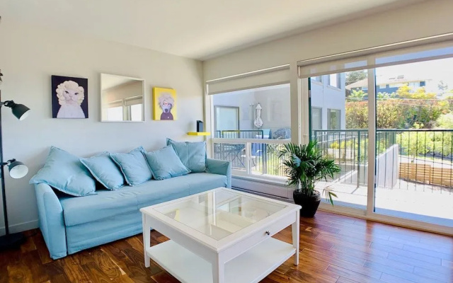 Retro meets Modern-Walkable & Mins to Attraction