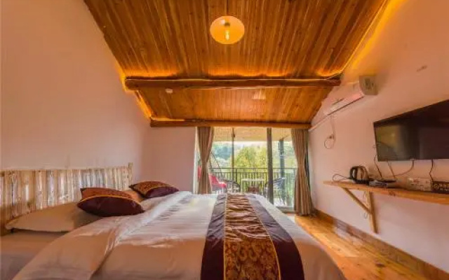 Mogan Mountain Yunpan Xingxi Guesthouse