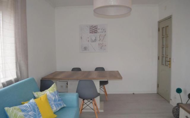 Modern and Cozy Apartment