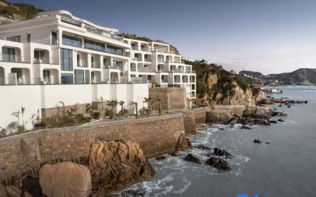 Sea Cliff Hotel