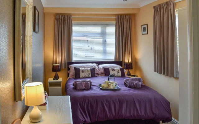 Tabusintac......lovely 2 Bedroom Bungalow
