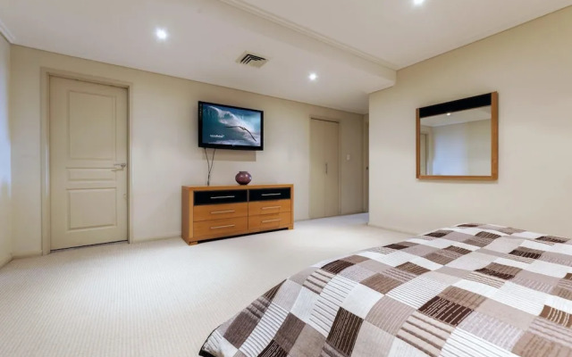 Scirocco, Unit 1/23 Tomaree Street