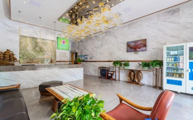 Lian Hu Yi Jing Hotel