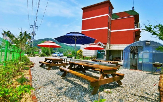 Hwaseong (Jebudo) Gaetbeol Pension