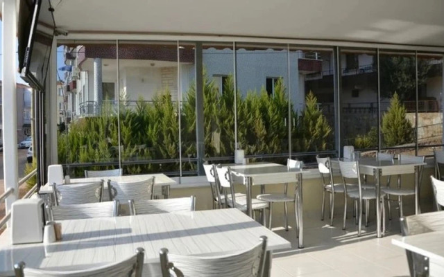 Mert Otel