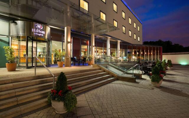 Отель Hilton London Angel Islington вид на фасад