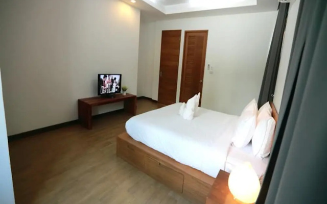Grand Villa Beach Front