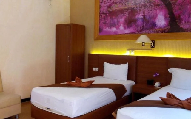 Kencana Pati Hotel