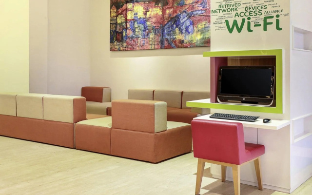 Artotel Harmoni Jakarta