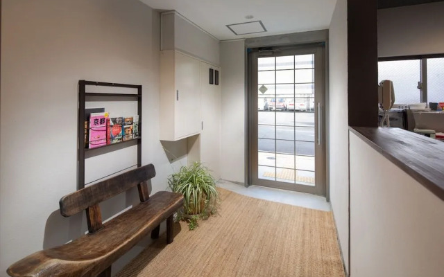 A&M House Enmachi Station