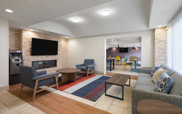Garner Hotel August West by IHG