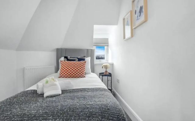 Cardiff City Base Modern 2-bed Apartment