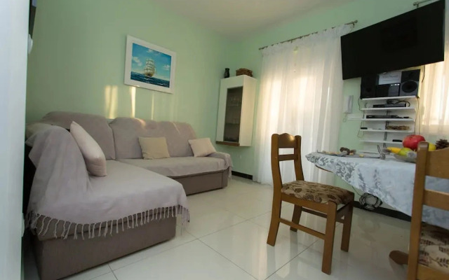 Beachfront Holiday Home With Pool Mami