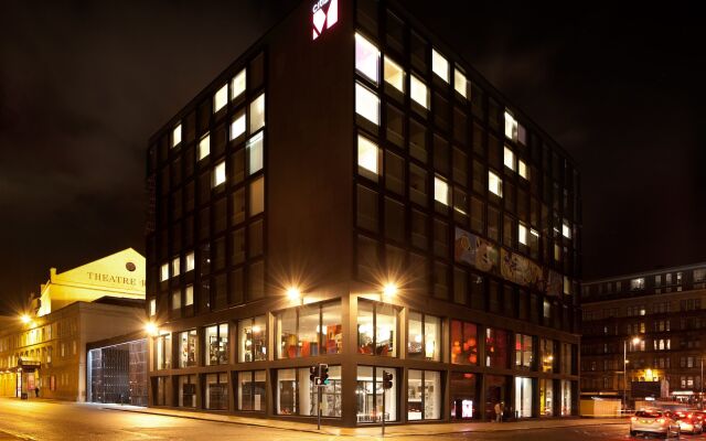 citizenM Hotel Glasgow вид на фасад