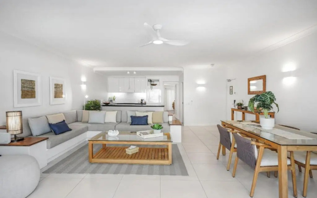 Belle Escapes - Suite 14, where Pure Luxury meets the Coral Sea, Alamanda Resort