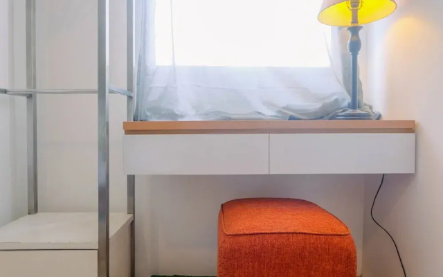 Best Price Studio Apartment at Gunung Putri Square