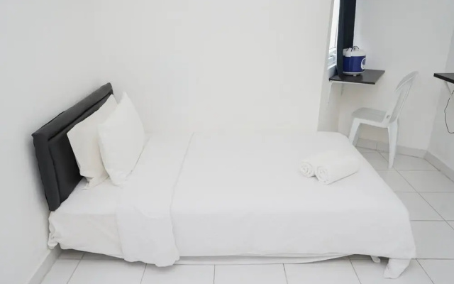 Comfort Studio No Kitchen Apartment At Aeropolis Residence