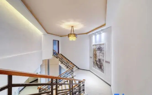 Tuwo Holiday Hotel (Wuyue Plaza)